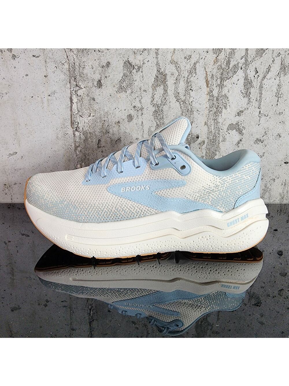 Brooks Ghost Max 2 Women's Running Shoes Size 7 Blue White Athletic Sneakers